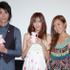 「teddy bear」舞台挨拶。（左から）賀来賢人、桐谷美玲、リサハリム。
