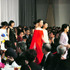 レッドカーペットを歩く、宮沢りえは真っ赤なドレス姿で他の「優秀賞受賞者」の5名／第38回日本アカデミー賞