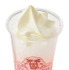 「ストロベリー＆ミルクソフトクリーム」（500円）
