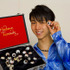 羽生選手等身大フィギュア - (C) The images shown depict wax figures created and owned by Madame Tussauds.