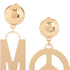 モスキーノがレディトゥウェアコレクションのエクスクルーシブなアイテム8点を身につけた2種類のモスキーノバービードールを発売