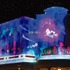 思わず立ち止まって見入っちゃう☆ハロウィーン期間限定夜の環境演出 (C) Disney