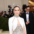 エミリー・ブラント Photo by Dimitrios Kambouris/Getty Images for The Met Museum/Vogue