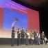 授賞式の様子 ©2025映画「海辺へ行く道」製作委員会