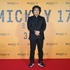 『ミッキー17』レッドカーペット　© 2025 Warner Bros. Ent. All Rights Reserved.