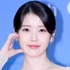 「身長縮んだ…」大忙しのIU、ファンとのやり取りにほっこり。“子ども服”サイズ着ていた過去も話題