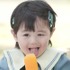 “モグモグ顔“が可愛いすぎる♥シム・ヒョンタクの愛息ハルくん、生れて初めてのアイスクリームを食べた反応は…