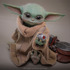 『スター・ウォーズ／マンダロリアン・アンド・グローグー』1/1スケールフィギュア　グローグー© & ™ Lucasfilm Ltd.
