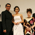 『鳳凰　わが愛』舞台挨拶にて（左から）ジヌ・チェヌ監督、中井貴一、ミャオ・プゥ、勝木ゆかり、グォ・タォ