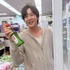 「アジアのプリンス」チャン・グンソクがスーパーで“焼酎探し”!?飾らない姿にキュン【写真】