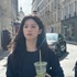 ボーッとした表情も可愛すぎる！女優コ・ユンジョン、パリ滞在中のオフショット【写真】