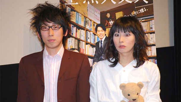 『全然大丈夫』トークショーにて　吉川正洋（左）と鳥居みゆき（右）