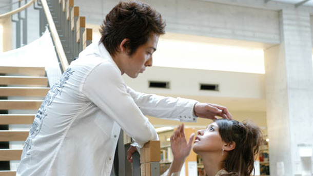 『カミュなんて知らない』メイン