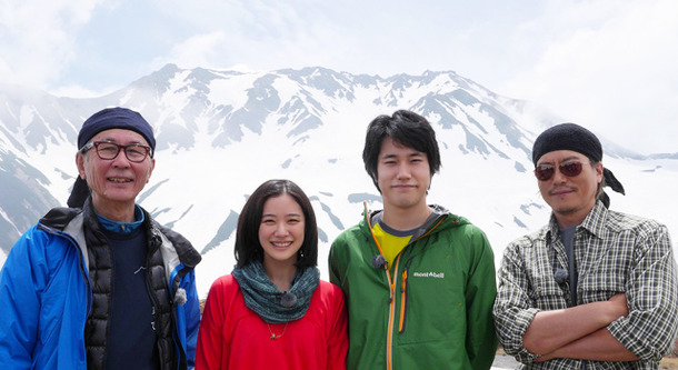 松山ケンイチ＆蒼井優＆豊川悦司＆木村大作（監督）／『春を背負って』ロケで使用した山小屋