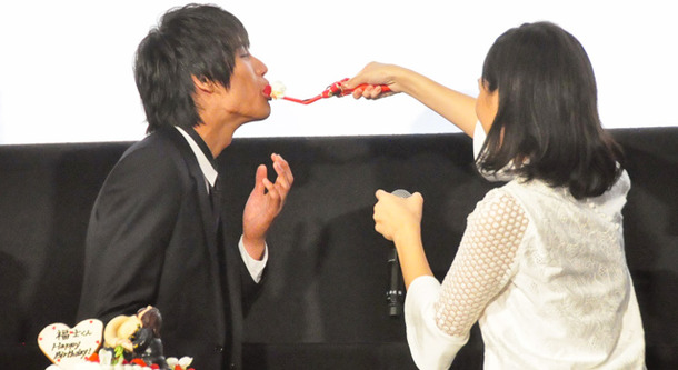 福士蒼汰、川口春奈からの「あーん」／『好きっていいなよ。』完成披露試写会