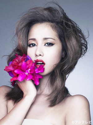 沢尻エリカ（吉成ちなみ）／「ファースト・クラス」-(C) フジテレビ