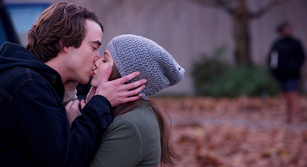 ジェイミー・ブラックリー＆クロエ・グレース・モレッツ／『イフ・アイ・ステイ 愛が還る場所』-(C)  2014 Warner Bros. Ent. and Metro-Goldwyn-Mayer Pictures Inc. All rights Reserved.