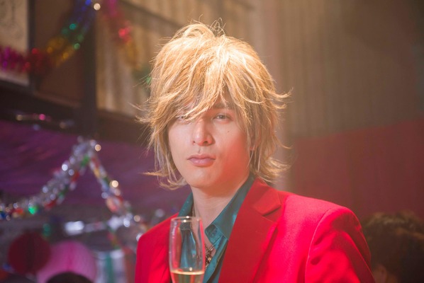 アオイ役を演じる城田優 -(C) 2015「明烏」製作委員会