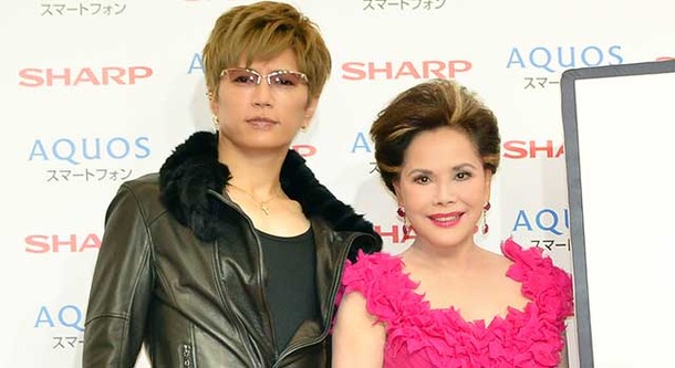 GACKT＆デヴィ夫人／スマートフォンAQUOS「エモパー movie エモ動 第2弾 emopa life story」イベント