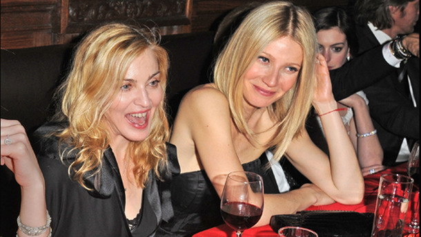 『Valentino: The Last Emperor』（原題）のプレミアのアフターパーティでのマドンナとグウィネス・パルトロー -(C) Splash/AFLO