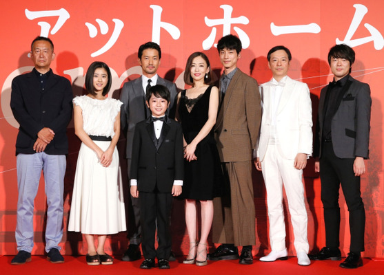 蝶野博監督、黒島結菜、竹野内豊、池田優斗、松雪泰子、坂口健太郎、板尾創路、村本大輔／『at Home』プレミア試写会