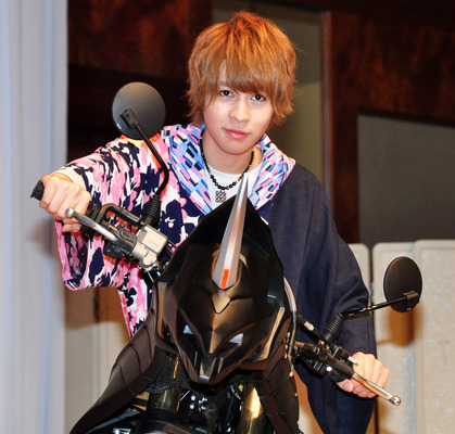 新ライダーはいきなり死亡 ジュノンボーイ 西銘駿が 仮面ライダーゴースト 襲名 Cinemacafe Net 新ライダーはいきなり死亡 ジュノンボーイ 西銘駿が 仮面ライダーゴースト 襲名 Cinemacafe Net