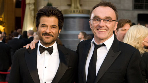 本年度アカデミー賞授賞式にて　アニル・カプール＆ダニー・ボイル監督（右）　Jon Didier / -(C) A.M.P.A.S.