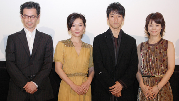 中山美穂 久々にファンの前へ 石田ゆり子と舞台上で西島秀俊の取り合い Cinemacafe Net