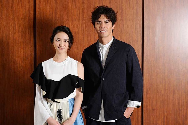 インタビュー 伊藤英明 武井咲 あえて挑む 終わりなき戦い Cinemacafe Net