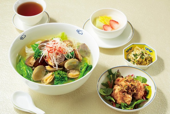 中国料理「翡翠宮」　「コラーゲン麺の浅蜊そばセット」