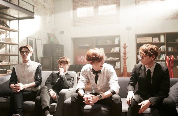 「EXO NEXT DOOR～私のお隣さんはEXO～」　（C）LINE Corporation