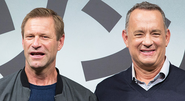 アーロン・エッカート＆トム・ハンクス-(C)Getty Images