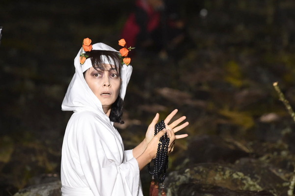 『RANMARU 神の舌を持つ男　酒蔵若旦那怪死事件の影に潜むテキサス男とボヘミアン女将、そして美人村医者を追い詰める謎のかごめかごめ老婆軍団と三賢者の村の呪いに2サスマニアwithミヤケンとゴッドタン、ベロンチョアドベンチャー！略して…蘭丸は二度死ぬ。鬼灯デスロード編』（C）2016 RANMARUとゆかいな仲間たち