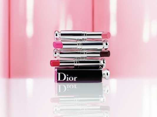 「ディオール アディクト ラッカー スティック」（各3,900円）