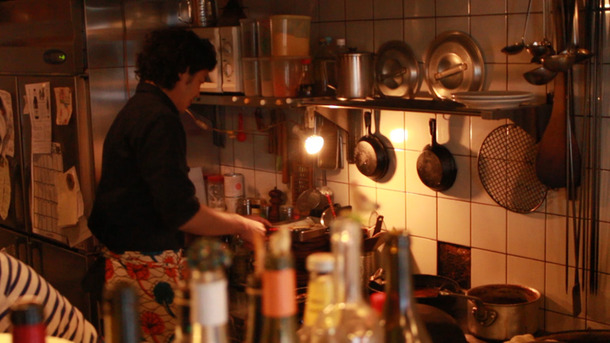 スパイシーな味がクセになる！ 隠れた名店「HENDRIX」で堪能できるユニークなアイデア料理