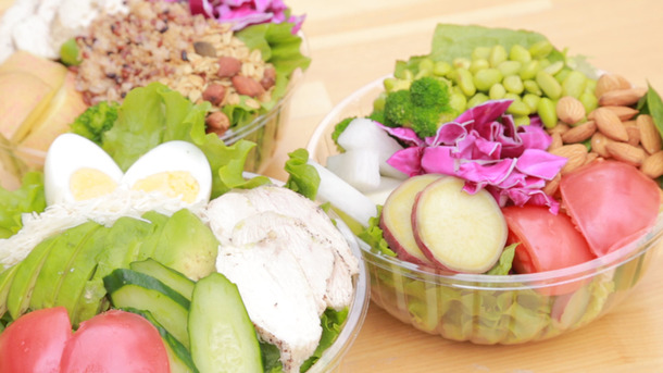 30種類から好みをチョイス！ NY発のカスタムサラダ専門店「GATE2」 