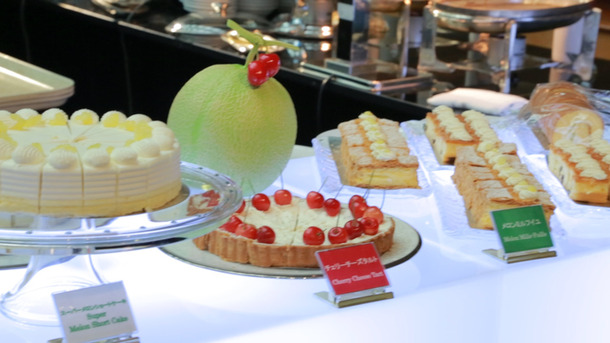 【6/30まで】コスパも味も◎！ ”メロン＆チェリー”のスイーツビュッフェ