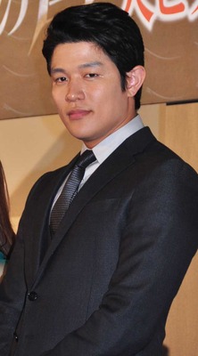 鈴木亮平 大野智に変態扱いされ 嵐は変態仮面好きすぎ と苦笑 Cinemacafe Net