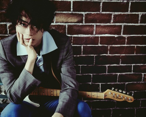 菅田将暉「見たこともない景色」アーティスト写真