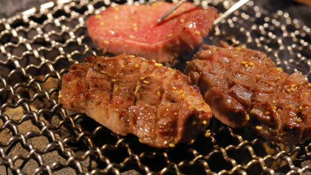バチがあたりそうなほど贅沢！厚切り「極タン」を堪能