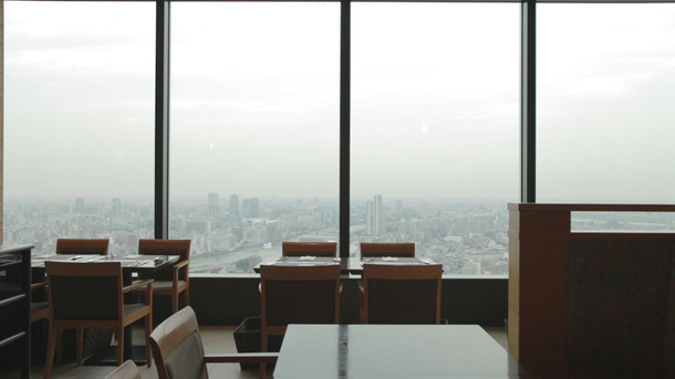 スカイツリーが目の前に！ 絶景と共に味わうモダンな”和イタリアン”