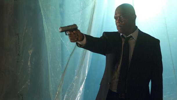 コンフィデンスマン／ある詐欺師の男