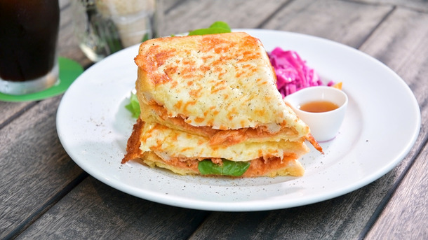 都会のオアシス！ 使い勝手抜群な大人のダイニングカフェ