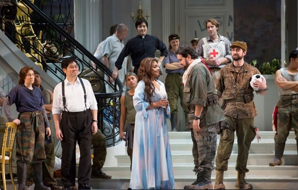 『ベル・カント』 -(C) Fabula, FunnyBalloons, AZ Films, Setembro Cine, WilliesMovies, A.I.E. Santiago de Chile, 2016