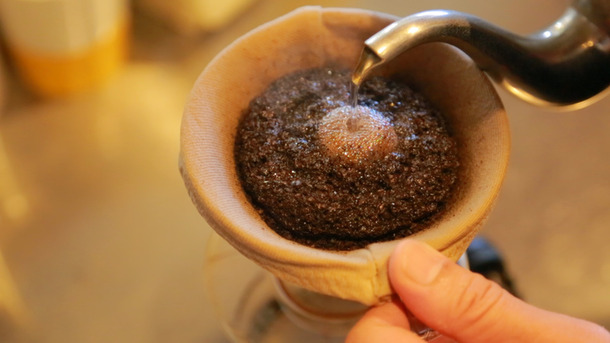 自家焙煎コーヒーの店「Cafe MARUGO」で店主が淹れる極上の一杯を味わおう
