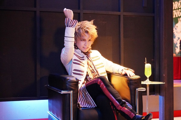 手越祐也 残忍な司会者を熱演 加藤シゲアキ主演 ゼロ 一獲千金ゲーム Cinemacafe Net