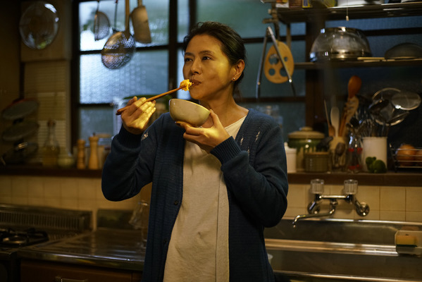 （C） 2018「食べる女」倶楽部