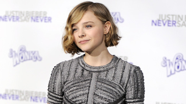 2月、『ジャスティン・ビーバー　ネヴァー・セイ・ネヴァー』のプレミアに登場したクロエ -(C) AP/AFLO