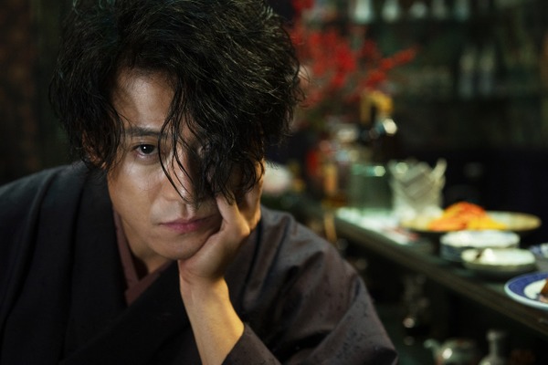 小栗旬 太宰治に 蜷川実花監督が事実を基に 人間失格 誕生秘話を描く Cinemacafe Net