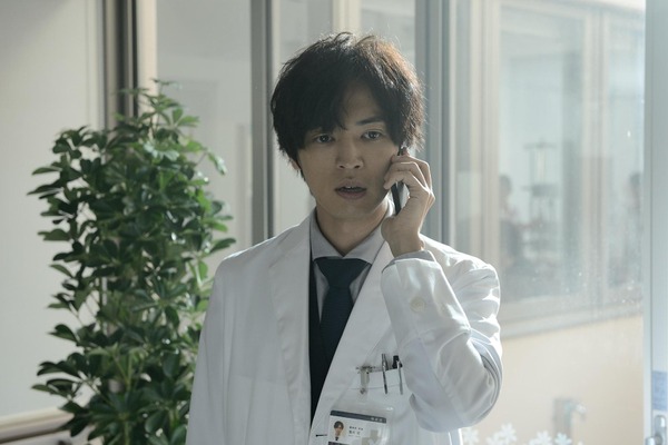 精神科医 桐山漣 中田秀夫監督も唸る演技を披露 貞子 新場面写真 Cinemacafe Net